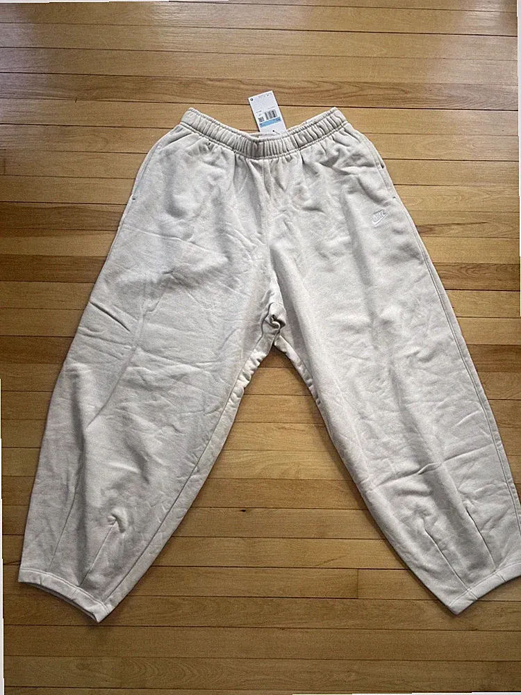 NWT Nike Mens Med Oversized Fit Taper Leg Sweatpants Tan